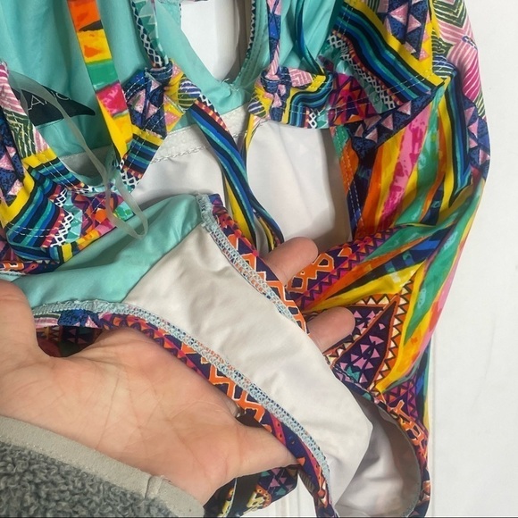 La Blanca Color Me Happy Plunging One-Piece Swimsuit 30 - Picture 9 of 9